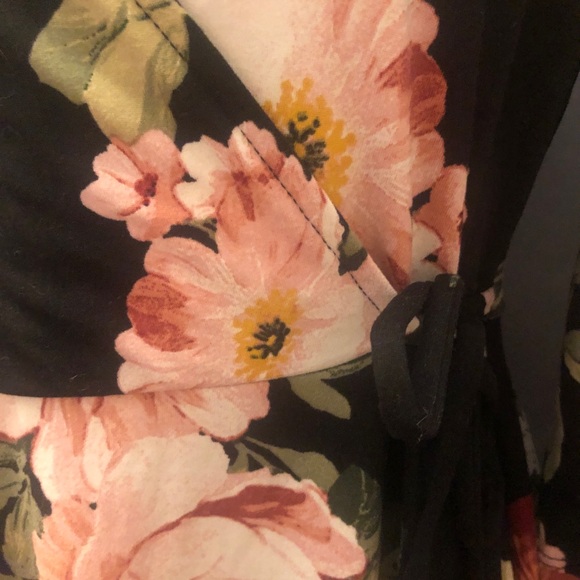 IZ Byer faux wrap rose dress . Size XL. Euc - Picture 5 of 10